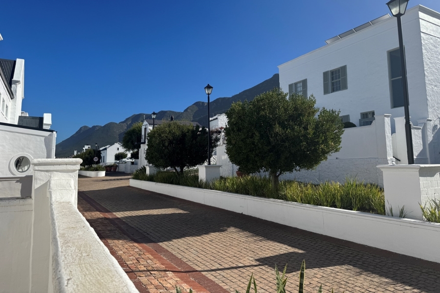 To Let 3 Bedroom Property for Rent in Chanteclair Western Cape